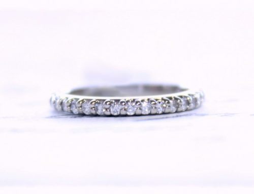 18K White Gold Prong Set Diamond Wedding Ring